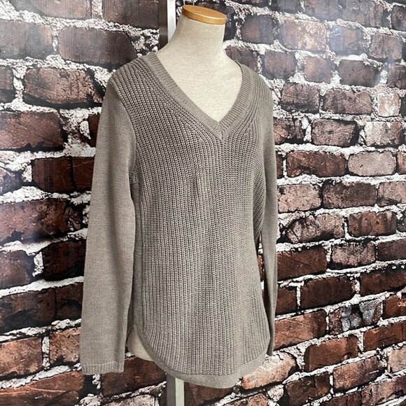 RD Style V-Neck Knit Brown Size Medium M - Picture 9 of 13